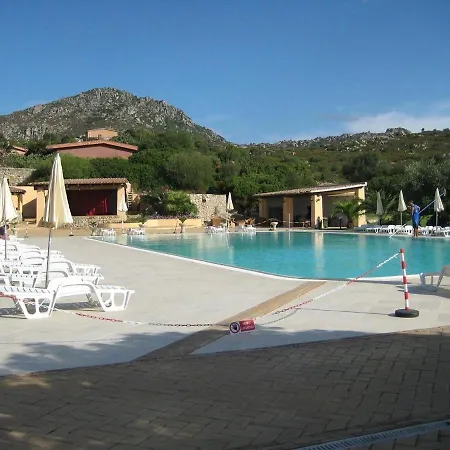 Villa, Private Garden Of Eden, And Stunning Vistas Villa Pittulongu