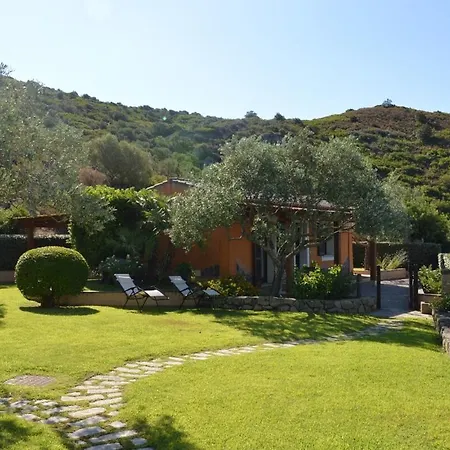 Villa Villa, Private Garden Of Eden, And Stunning Vistas