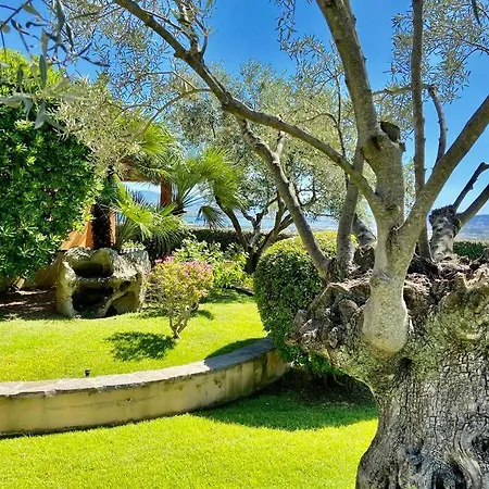 Villa, Private Garden Of Eden, And Stunning Vistas Вилла Pittulongu