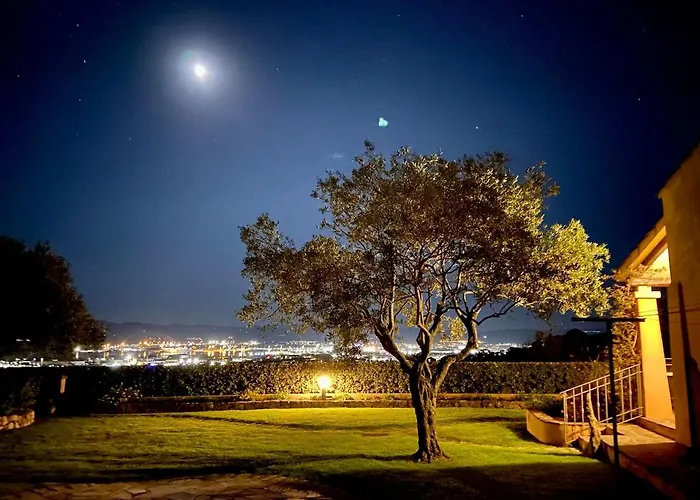 Вилла Villa, Private Garden Of Eden, And Stunning Vistas *